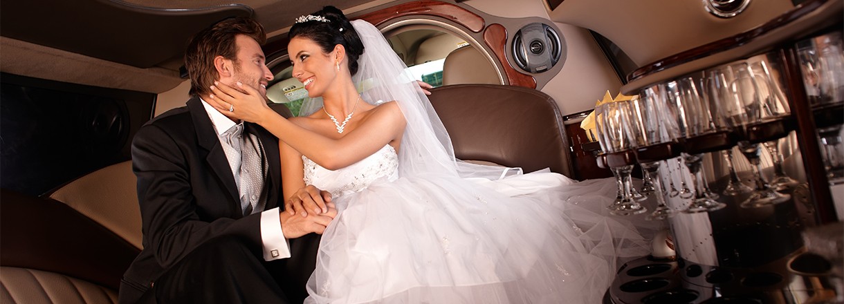 Why Should You Consider Limos For Weddings In Toronto